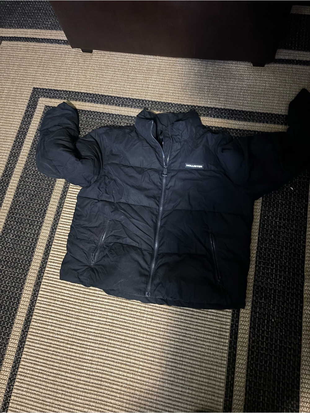 Hollister Black Quilted Women's Puffer Jacket